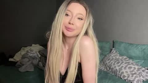 Snapshot of amiair chatting on 14, 11, 2025 Ami Air online show from 14, 11, 2025