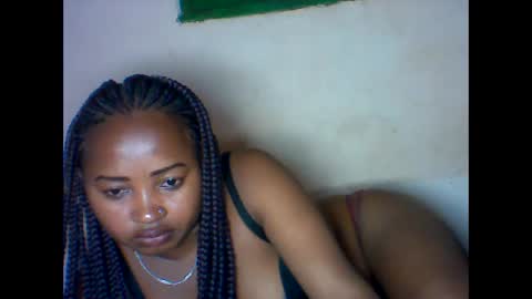 Snapshot of amielle_01 chatting on 9, 4, 2026 amielle_01 online show from 9, 4, 2026