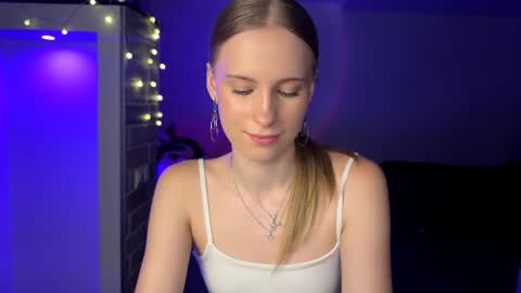 Amily online show from 8, 8, 2026