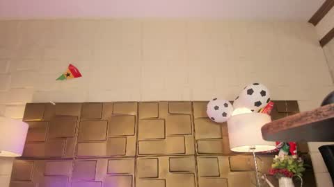 amirajones online show from 7, 7, 2026