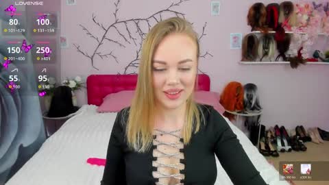 Snapshot of amiwillow chatting on 16, 3, 2026 Anna online show from 16, 3, 2026