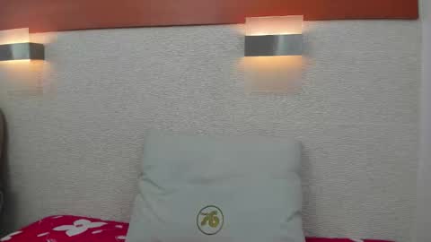 Snapshot of ammie_hale chatting on 25, 10, 2025 Ammie online show from 25, 10, 2025