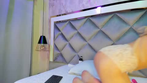 ammy durand online show from 23, 2, 2025