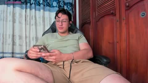 Snapshot of amon__ashford chatting on 1, 4, 2026 amon__ashford online show from 1, 4, 2026