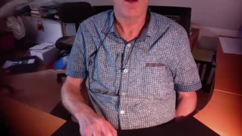 Amor2200 online show from 9, 9, 2025