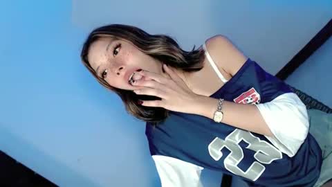 Snapshot of amor_pleasure chatting on 30, 1, 2025 Belle Tylor online show from 30, 1, 2025