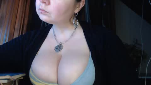 amorelara online show from 27, 1, 2025