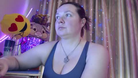 amorelara online show from 23, 4, 2026