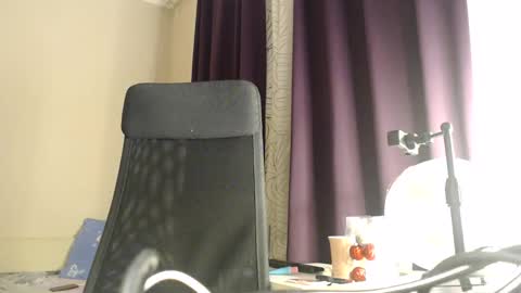 Snapshot of amoremeoww chatting on 30, 12, 2024 miss unforgettable online show from 30, 12, 2024