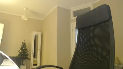 Snapshot of amoremeoww chatting on 19, 1, 2025 miss unforgettable online show from 19, 1, 2025