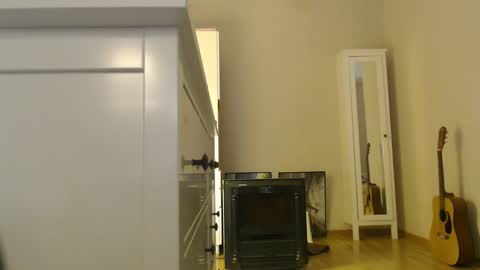 Snapshot of amoremeoww chatting on 3, 3, 2025 miss unforgettable online show from 3, 3, 2025