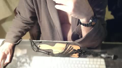 Snapshot of amslave4f chatting on 5, 1, 2026 amslave4f online show from 5, 1, 2026