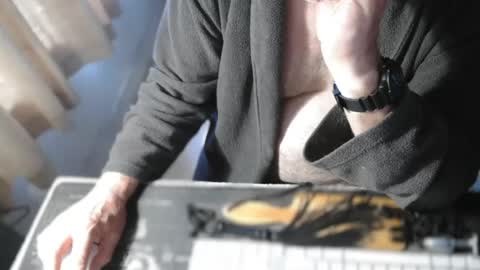 amslave4f online show from 14, 7, 2026
