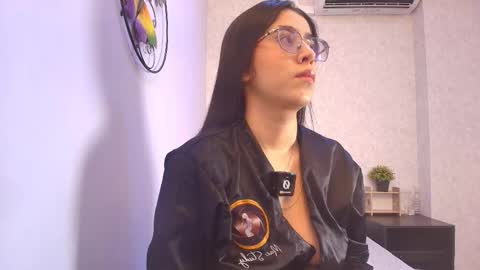 amy__wats0n online show from 5, 1, 2026