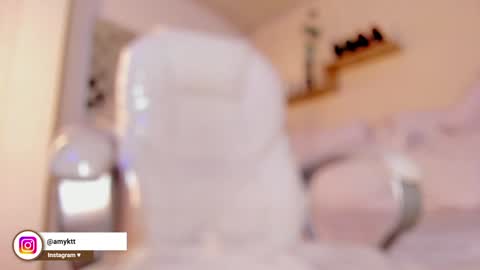     online show from 14, 1, 2025