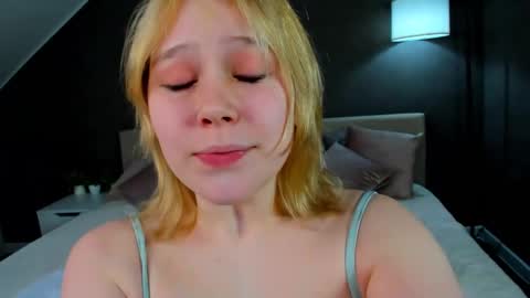 Snapshot of amy_kimberlly chatting on 27, 2, 2025 Amy online show from 27, 2, 2025