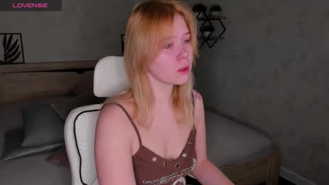 Snapshot of amy_kimberlly chatting on 12, 10, 2025 Amy online show from 12, 10, 2025