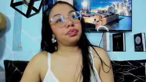 Emy Noa  online show from 29, 4, 2026