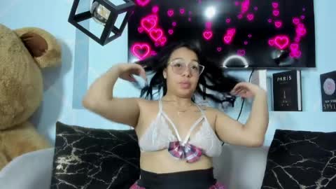 Emy Noa  online show from 2, 5, 2026