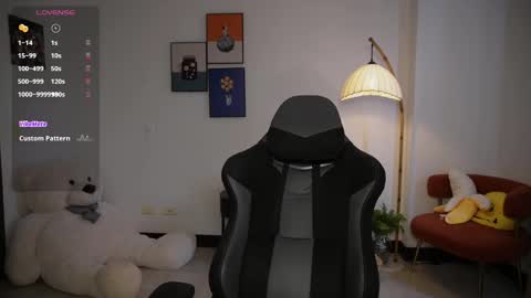 Daniela M online show from 11, 2, 2025