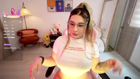 Daniela M online show from 8, 9, 2025