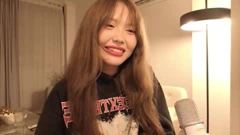 Snapshot of amyalwayshere chatting on 22, 12, 2025 girl next door named Amy online show from 22, 12, 2025