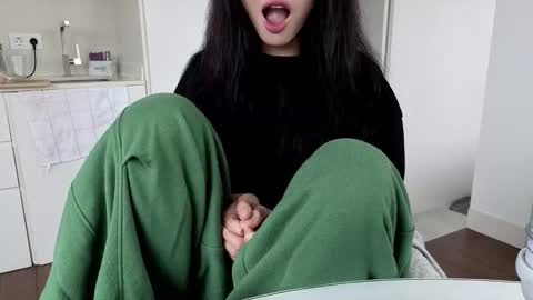 Snapshot of amyalwayshere chatting on 1, 2, 2026 girl next door named Amy online show from 1, 2, 2026