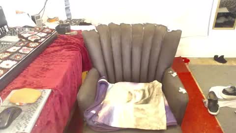 Trashely Gimpson online show from 28, 7, 2026