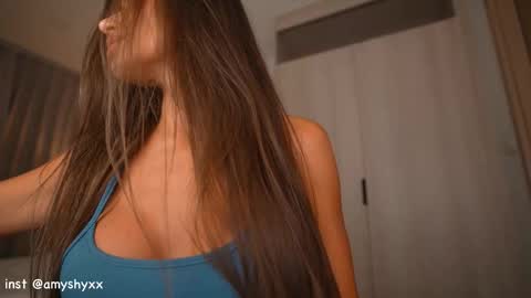 Snapshot of amylure chatting on 21, 12, 2025 amylure online show from 21, 12, 2025