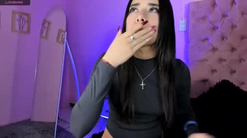 Amy ... Nice to meet u   thumb up me please its important online show from 1, 3, 2025