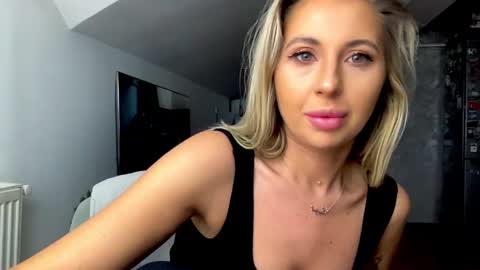 Snapshot of amyroberta92 chatting on 16, 1, 2026 amyroberta92 online show from 16, 1, 2026