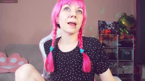 Snapshot of amyrose69 chatting on 18, 10, 2025 Amy Rose online show from 18, 10, 2025