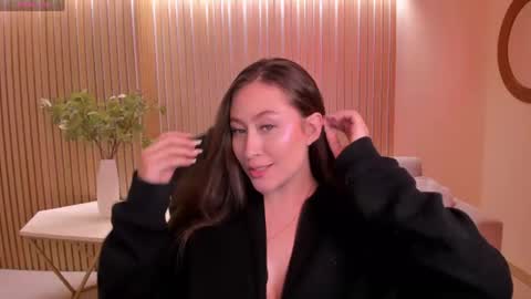 AMY R  online show from 5, 7, 2026