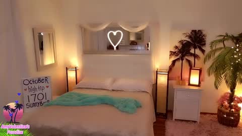 Snapshot of amyvalentine chatting on 15, 10, 2025 AmyValentine online show from 15, 10, 2025