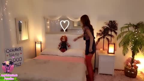 Snapshot of amyvalentine chatting on 22, 10, 2025 AmyValentine online show from 22, 10, 2025