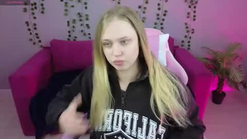 Snapshot of amyydark chatting on 14, 3, 2026 Amy online show from 14, 3, 2026