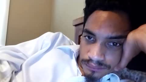 Snapshot of an377432 chatting on 9, 10, 2025 an377432 online show from 9, 10, 2025