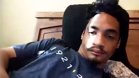 Snapshot of an377432 chatting on 15, 10, 2025 an377432 online show from 15, 10, 2025