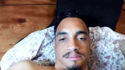 Snapshot of an377432 chatting on 27, 10, 2025 an377432 online show from 27, 10, 2025