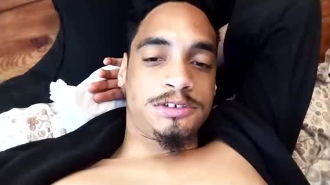 Snapshot of an377432 chatting on 6, 11, 2025 an377432 online show from 6, 11, 2025