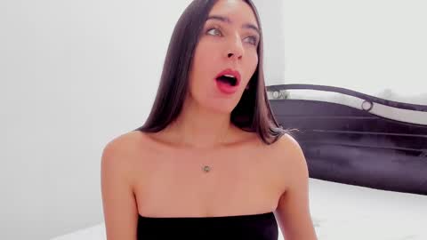 Ana  IG an castillo 1 online show from 31, 1, 2025