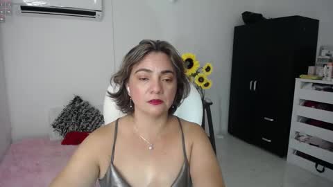  Ana  online show from 19, 2, 2025