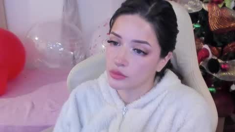 Im anna but you can call me as you want online show from 19, 12, 2024