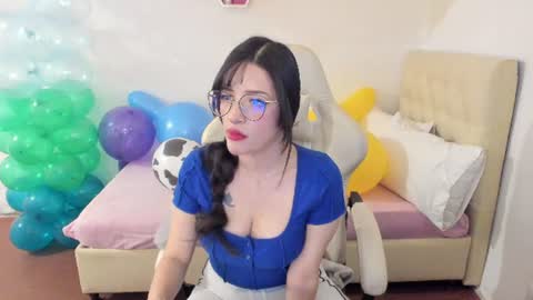 Im anna but you can call me as you want online show from 16, 7, 2026