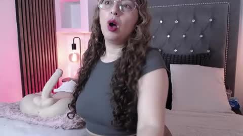 Ana Moon  online show from 6, 5, 2026