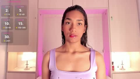 anaacollins_ online show from 20, 11, 2025