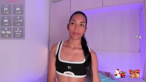 anaacollins_ online show from 15, 12, 2025