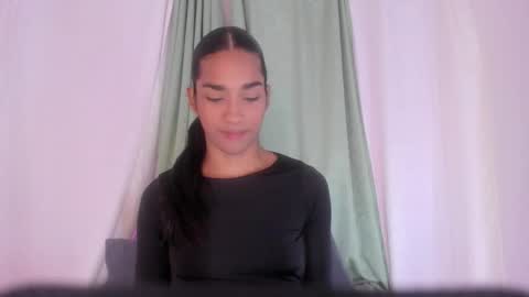 anaacollins_ online show from 16, 3, 2026