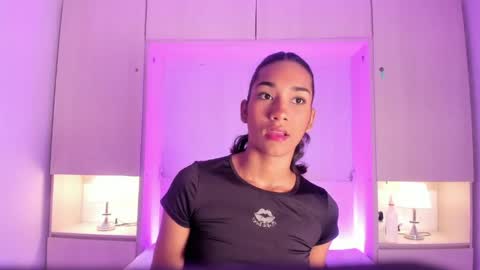 anaacollins_ online show from 1, 5, 2026