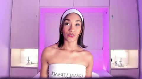 anaacollins_ online show from 7, 5, 2026
